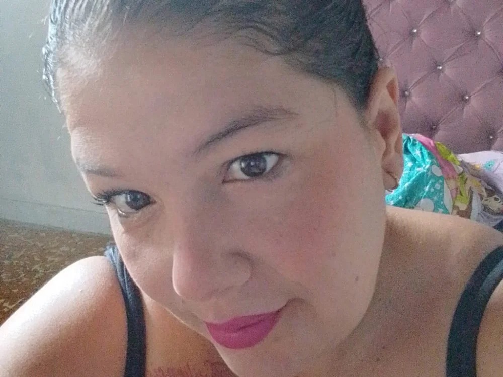 IzzyFlowers Chatroom