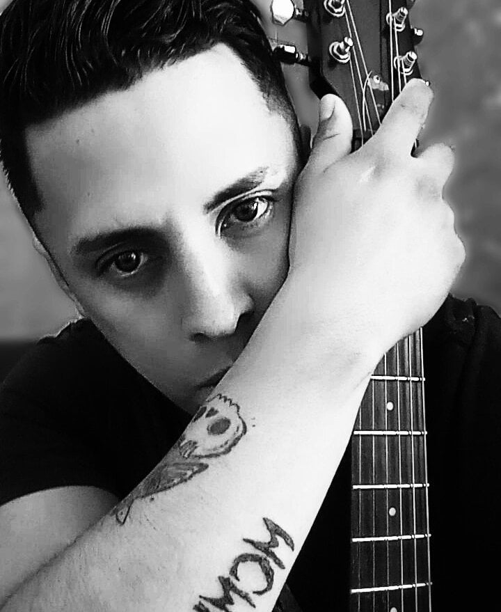 Izzyrockone Chatroom