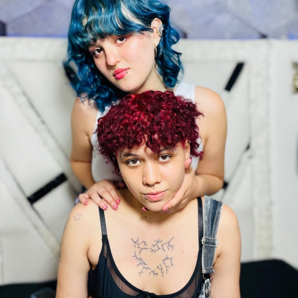 JadeAndJess Chatroom