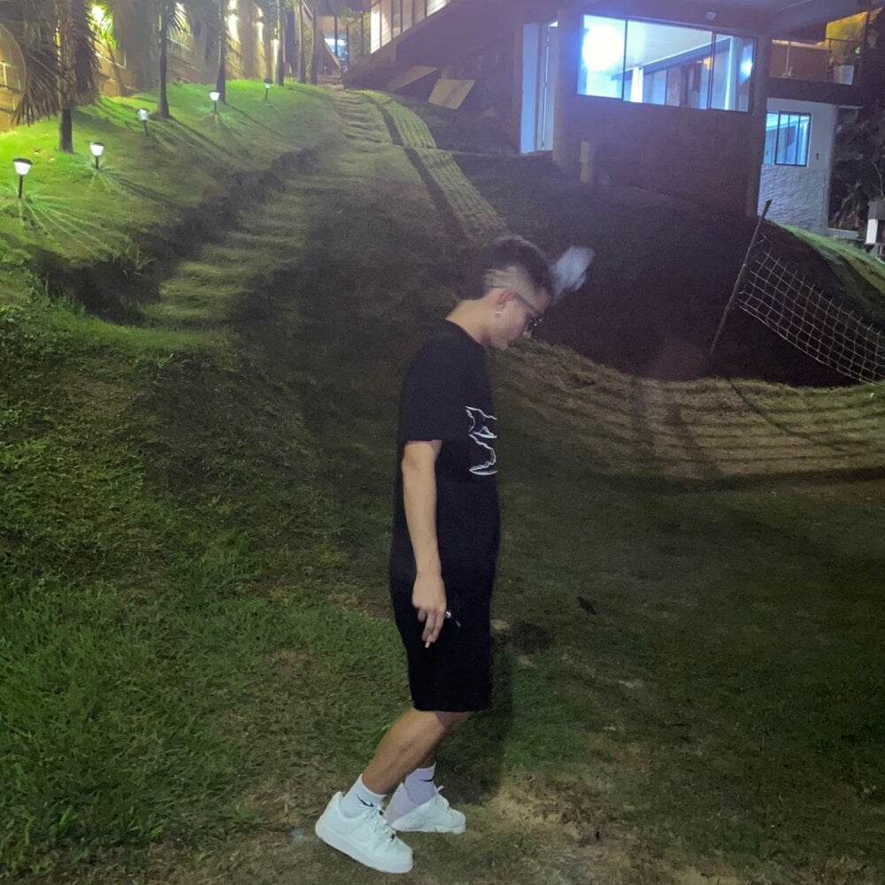 James_cute18 Chatroom