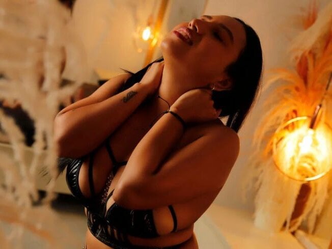 Jana_Giraldo Chatroom