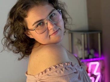 janie-curvyy