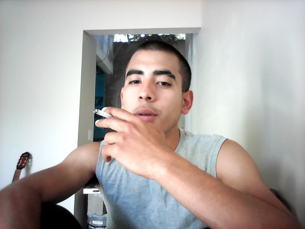 JesusGrcia Webcam Profile Picture JesusGrcia Chatroom