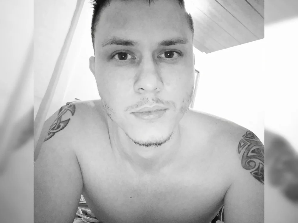 Jon_HotDick15 Chatroom
