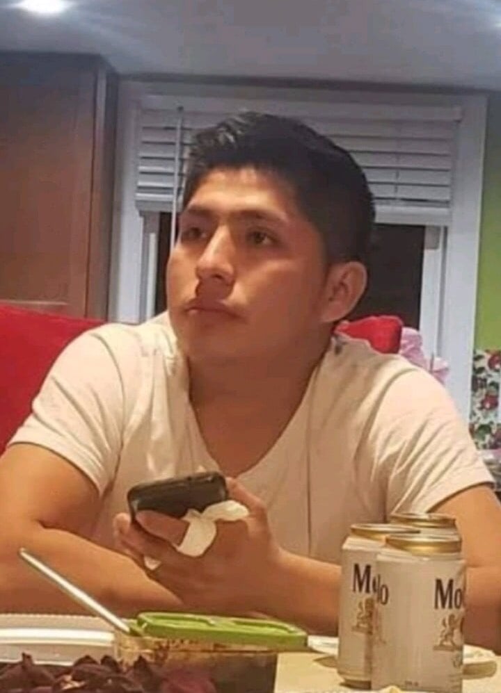 Jonathan100pre Chatroom