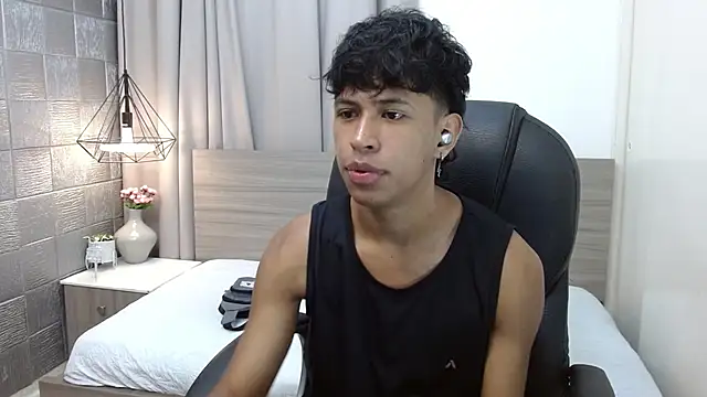 Jose_Gomez_1 Chatroom