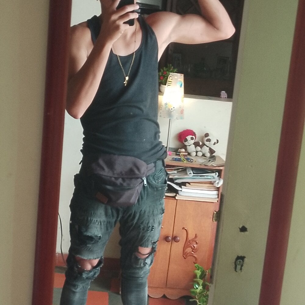 Jose_castillop Chatroom