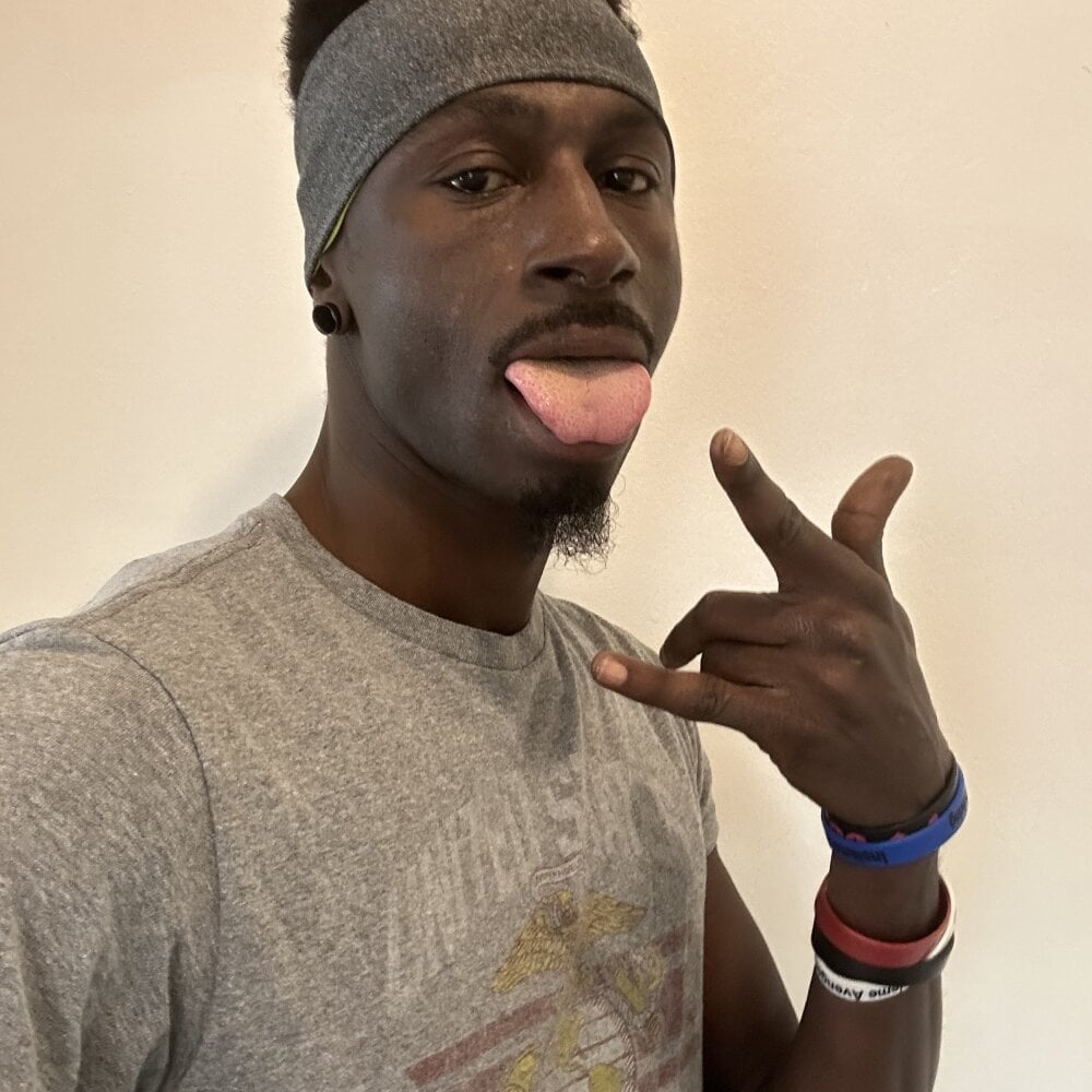 JuicyBlackD83 Chatroom