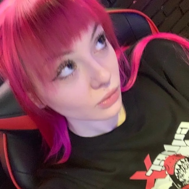 JuliaFlowerBliss Chatroom