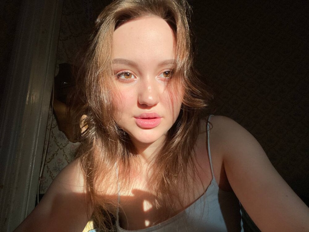 JuliaHotter Chatroom