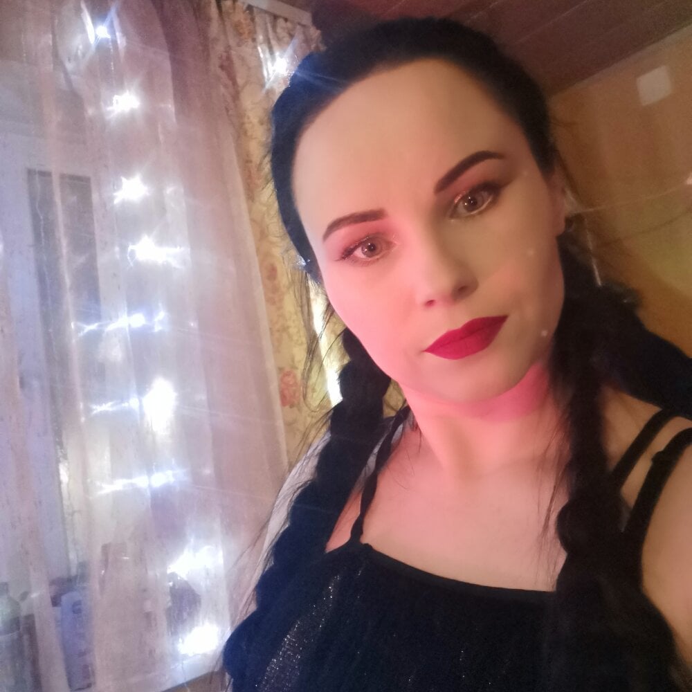 Juliamills Chatroom