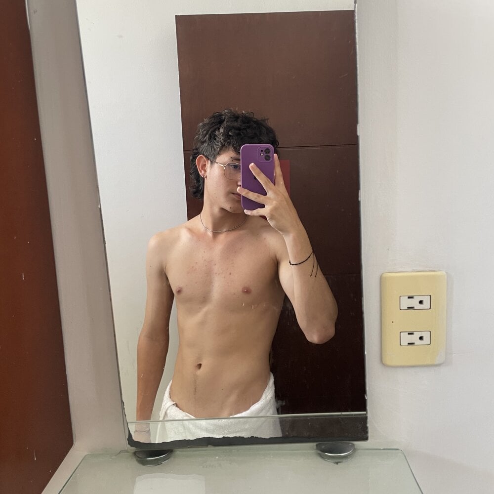 Julien_90 Chatroom
