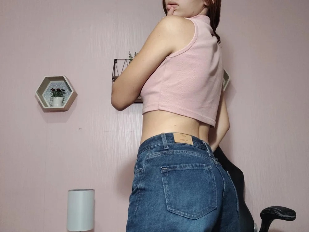 Julieth_Doll07 Chatroom