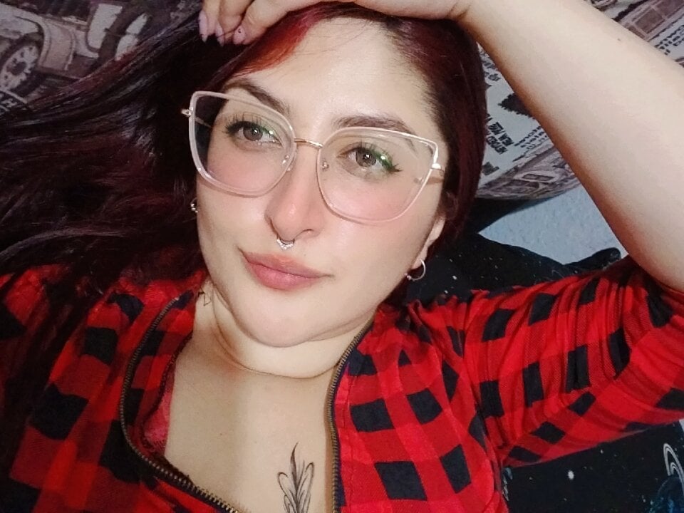 Julietta_21 Chatroom