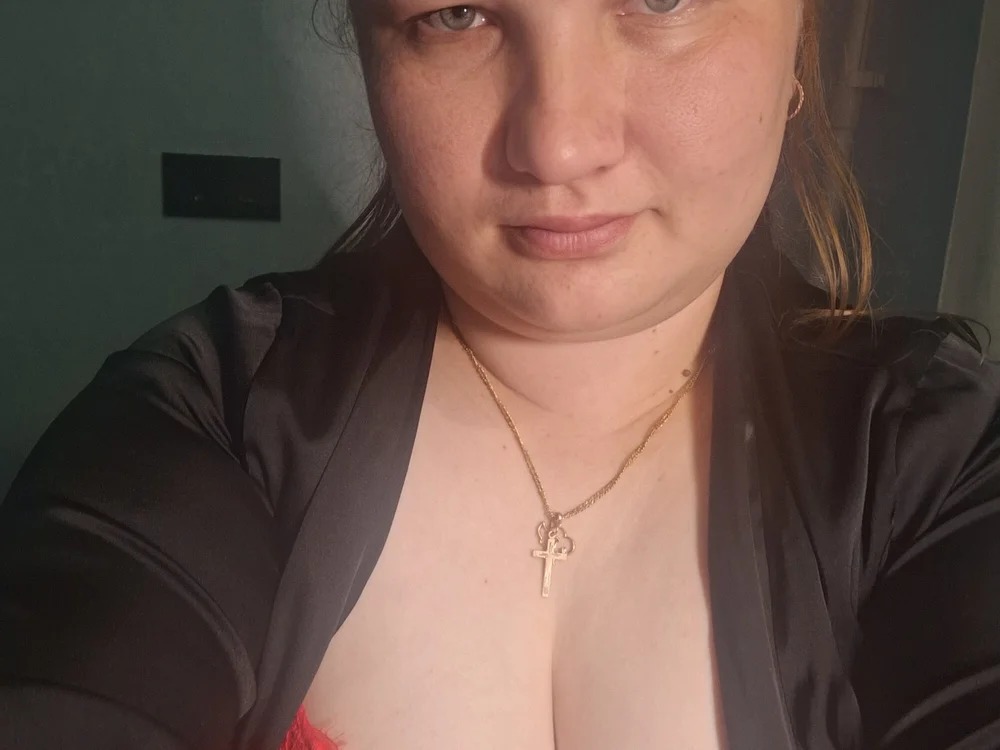 Jullia000 Chatroom