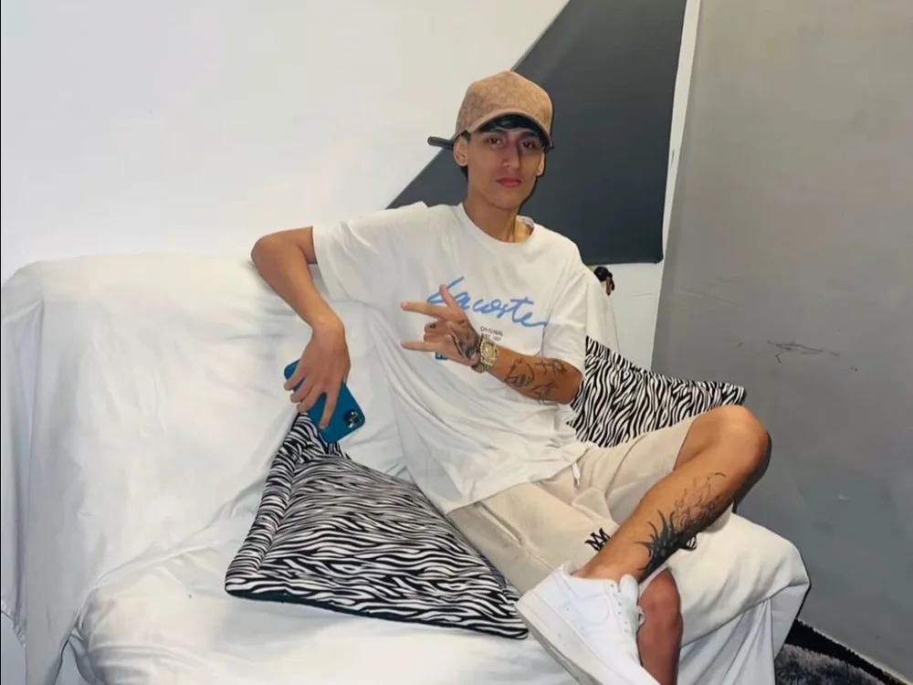 Just18Jake_ Chatroom