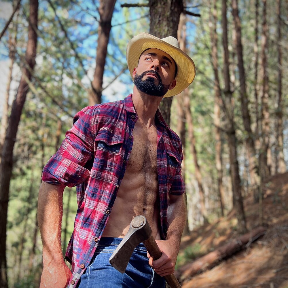 Kael_Bronte Chatroom