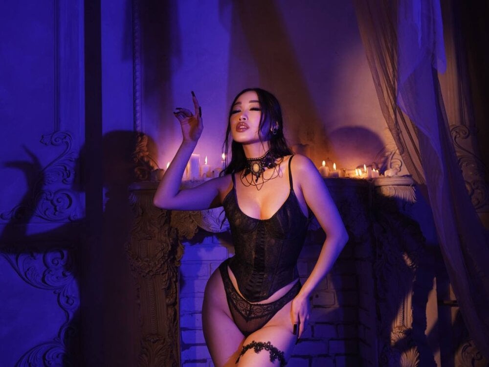 Kami_Lee_XO Chatroom