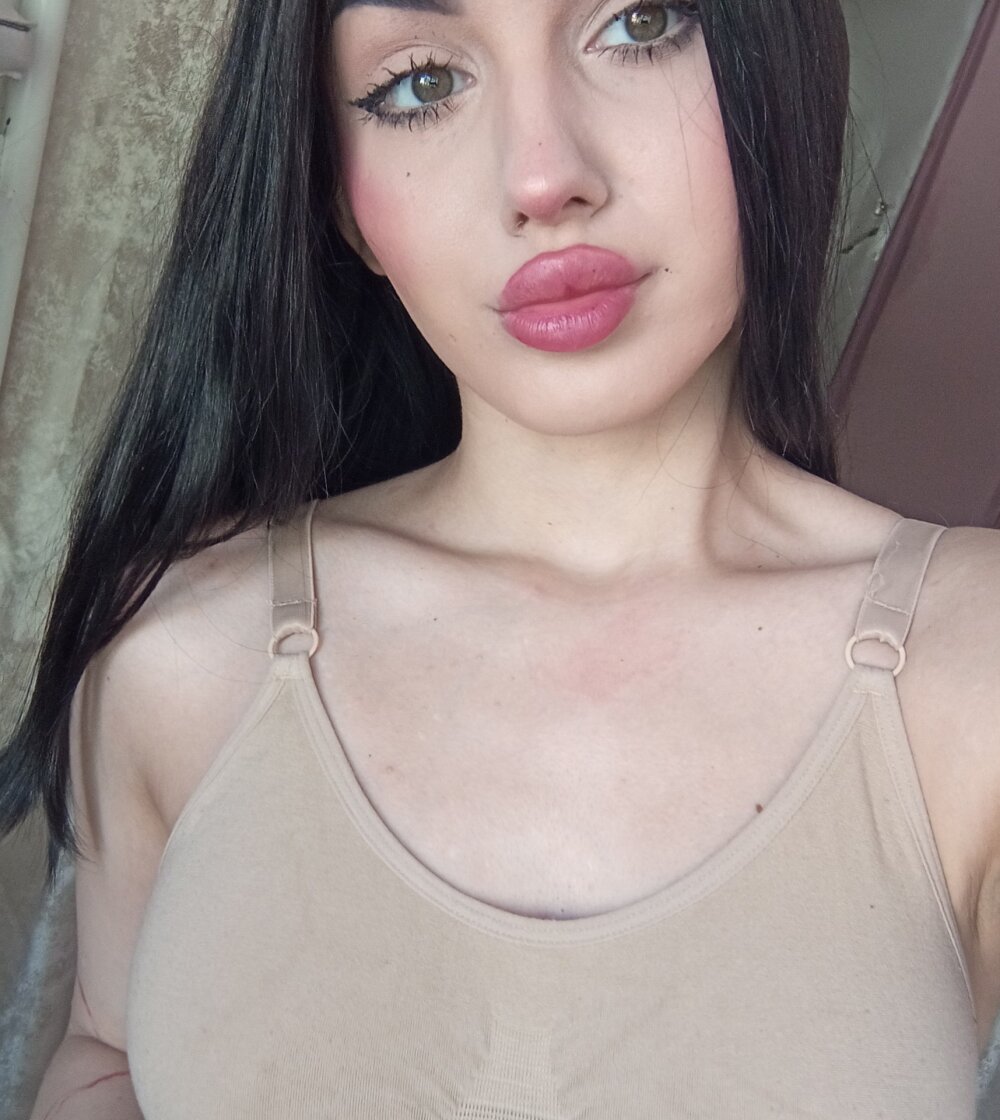 Kamila_Bell Chatroom