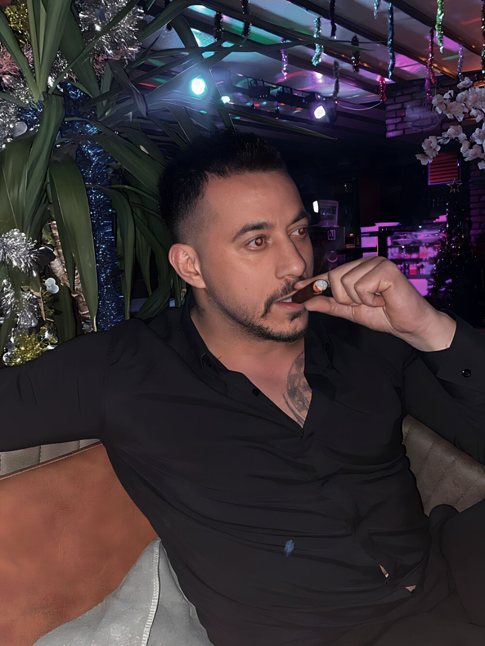 Karadeniz6153 Webcam Profile Picture Karadeniz6153 Chatroom
