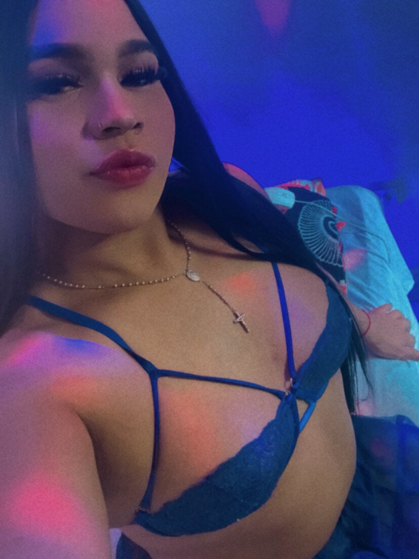 Karenn_rosee Chatroom