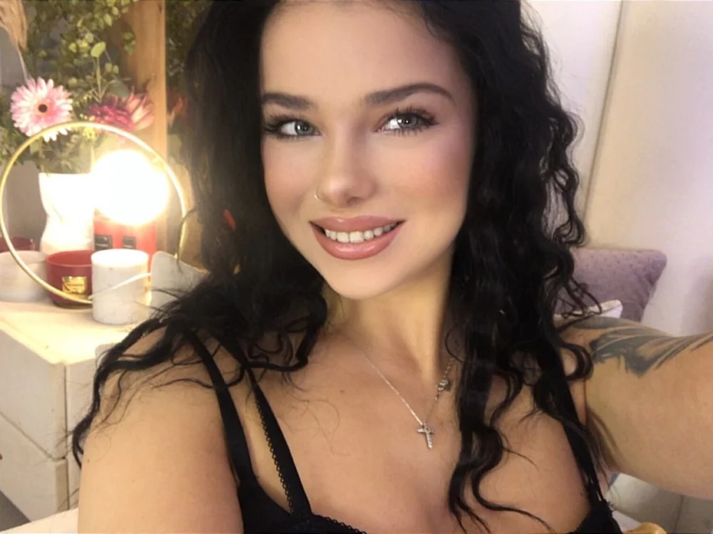 Karinnaa18 Chatroom