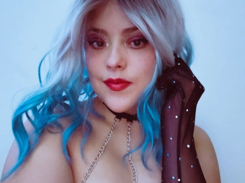 Kate_Bloom_ Chatroom