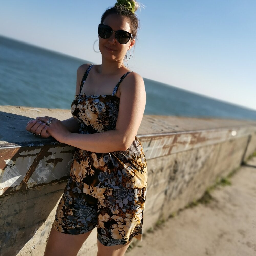 KatrinAlluring Chatroom