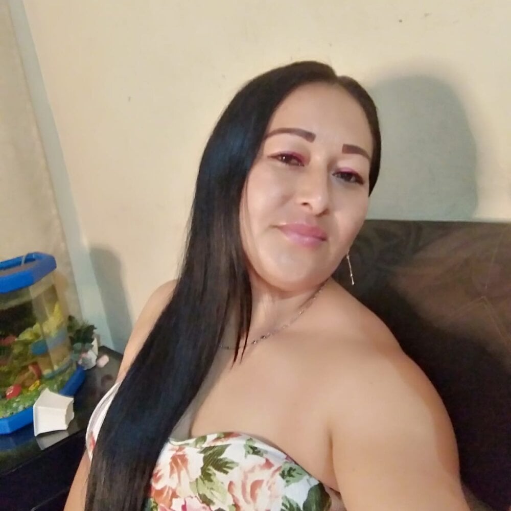 KeilaAdams2 Chatroom