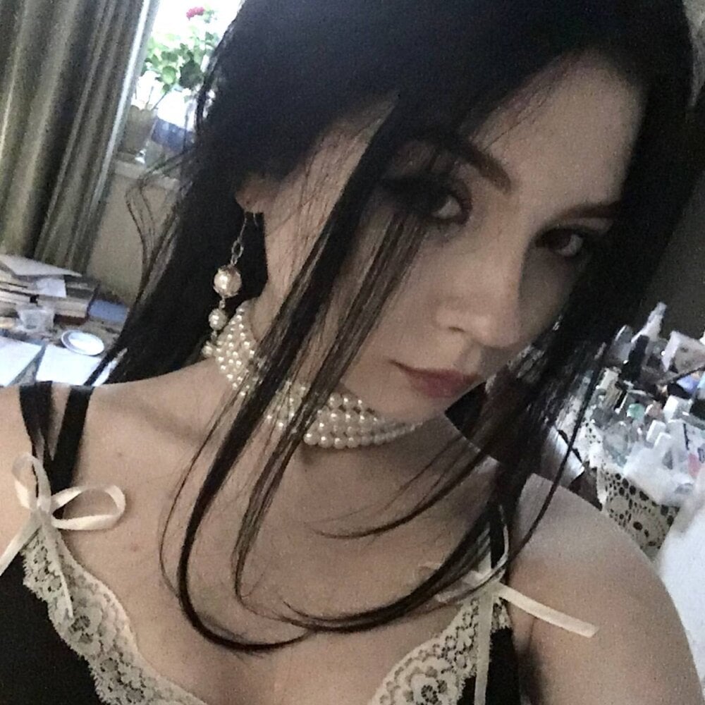 KellyAngiel Chatroom