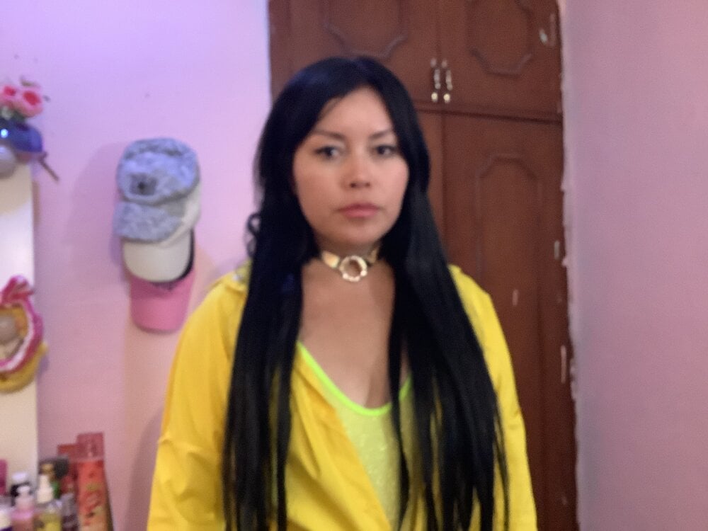 KellyPerlaxxx Chatroom