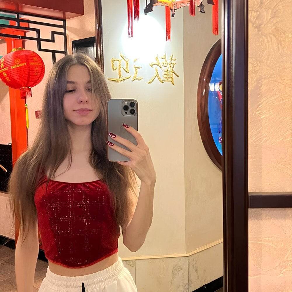 KellyShines Chatroom