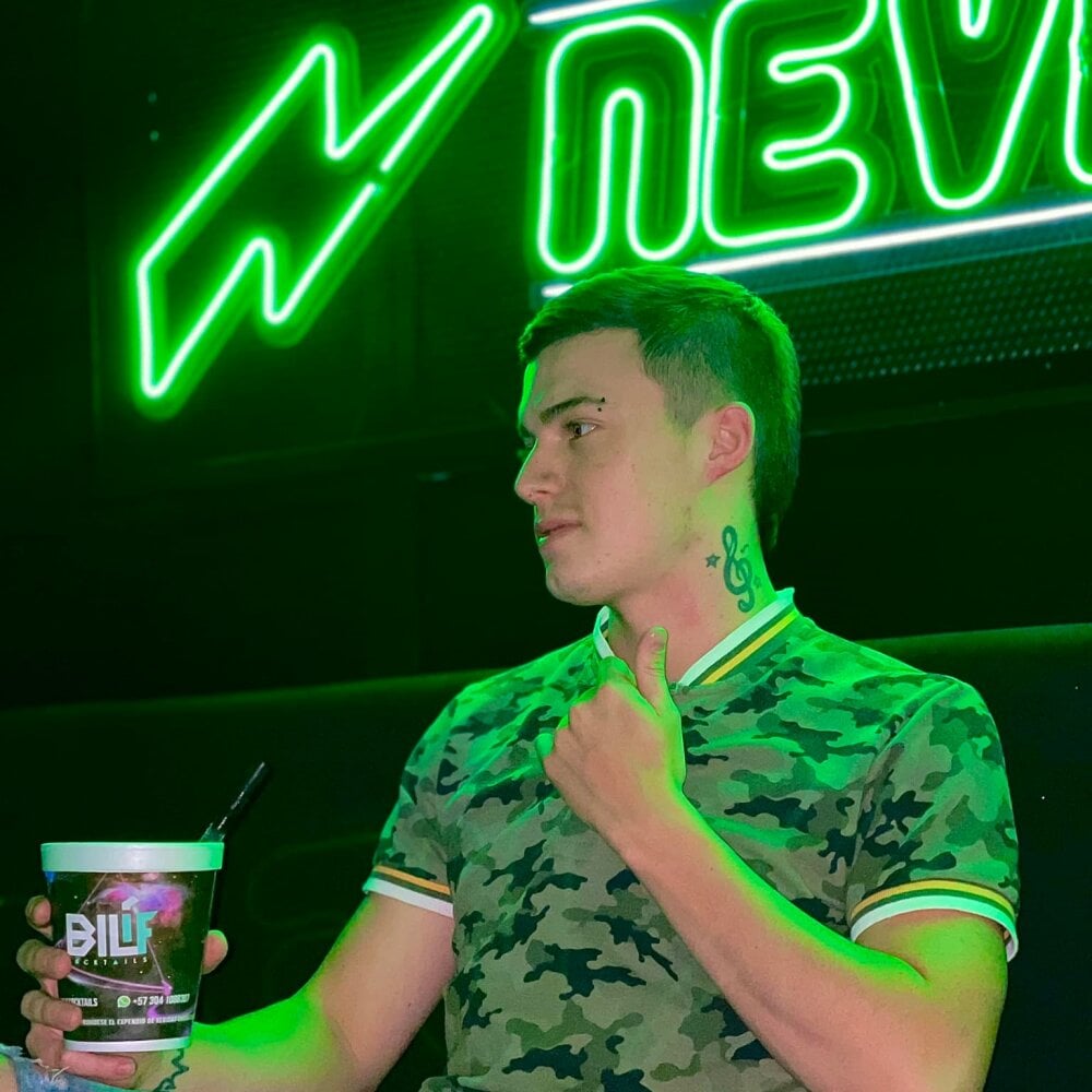 Ken_bigcock77 Chatroom