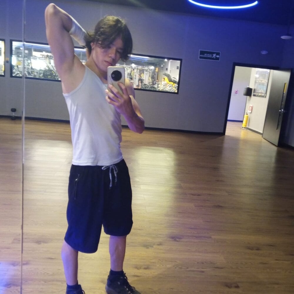 Kenai_Lavis Chatroom