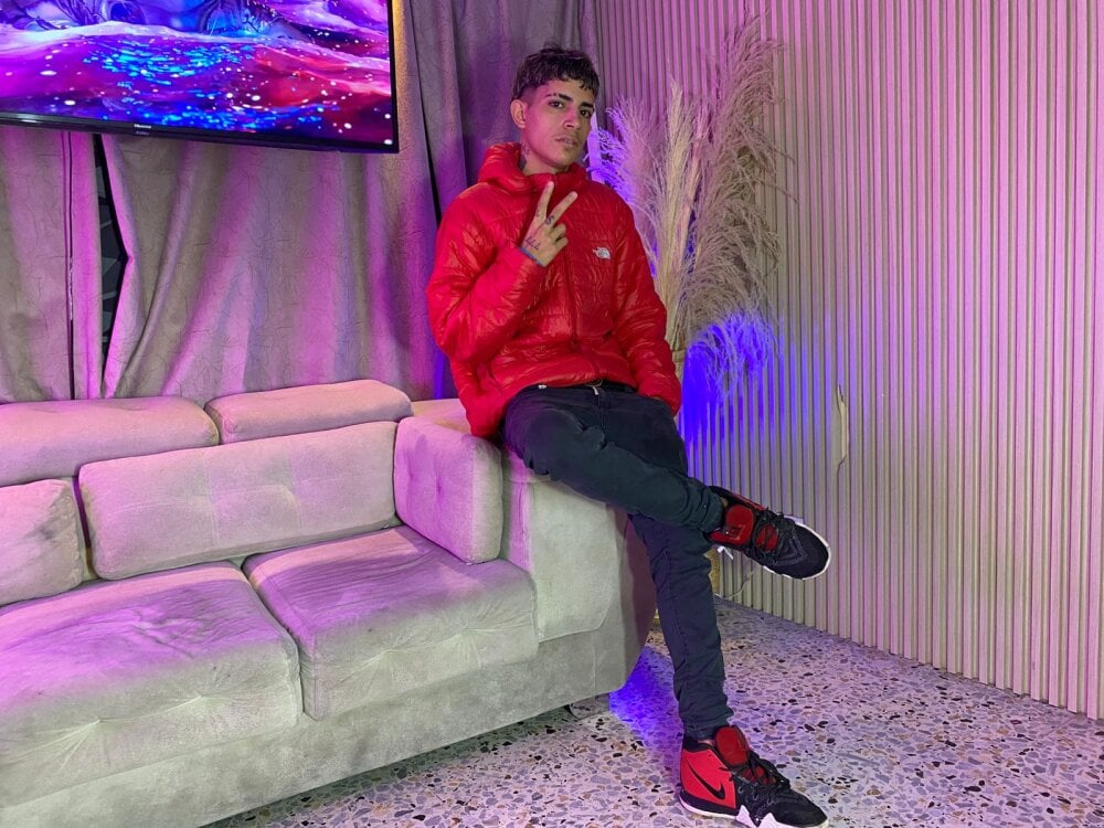 Kenai_quintero Chatroom