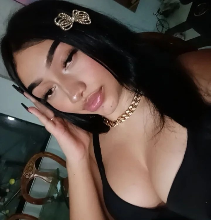 Kendra_Storm Chatroom