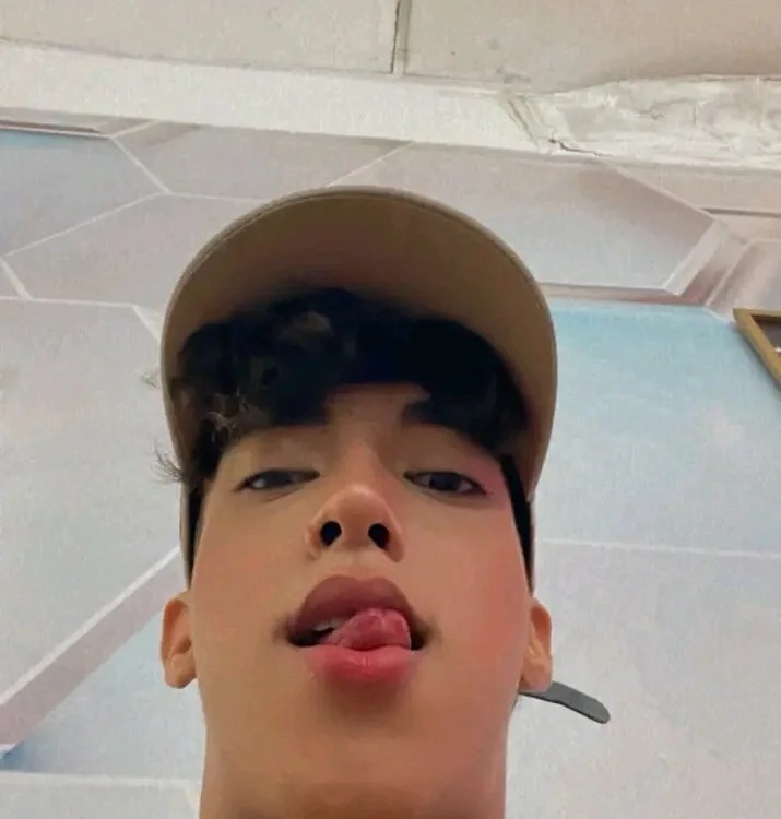 Khloe_Ferrer Chatroom