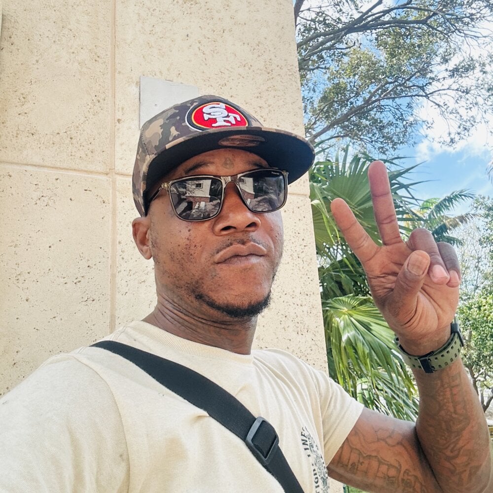 Kingkongg21@xh Chatroom