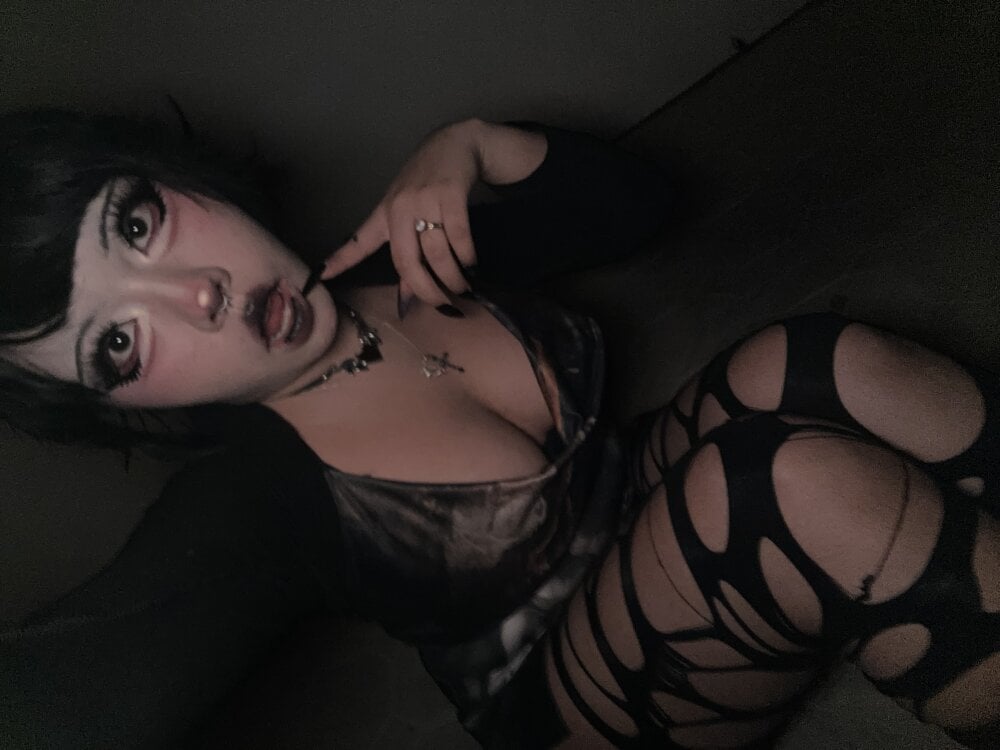 Kitty_yukimura Chatroom