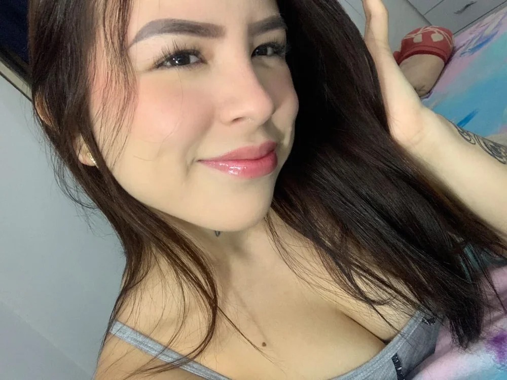 Kloe_Collins Chatroom