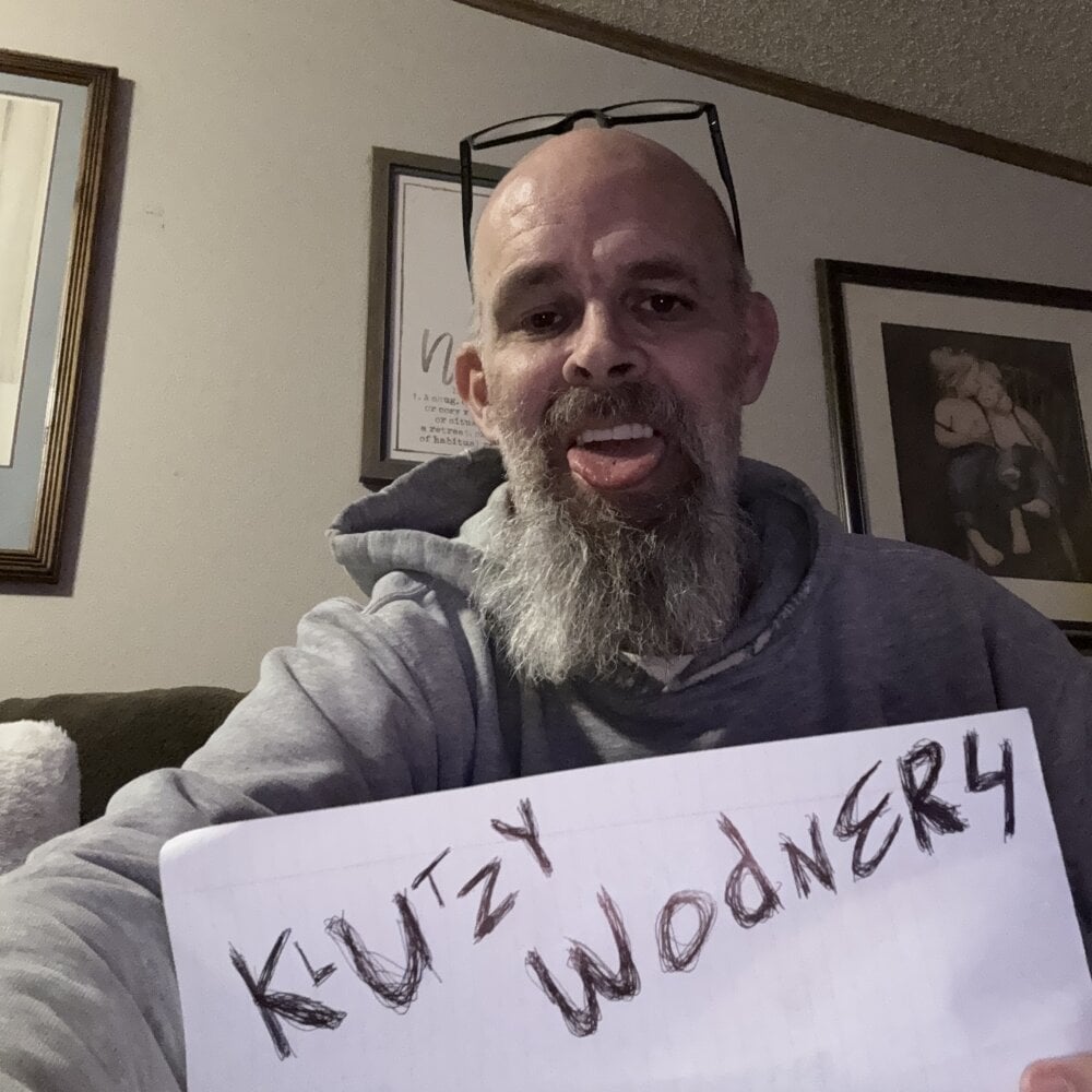 KlutzyWonder4 Chatroom