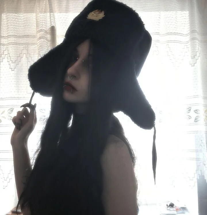 KrissyHiott Chatroom