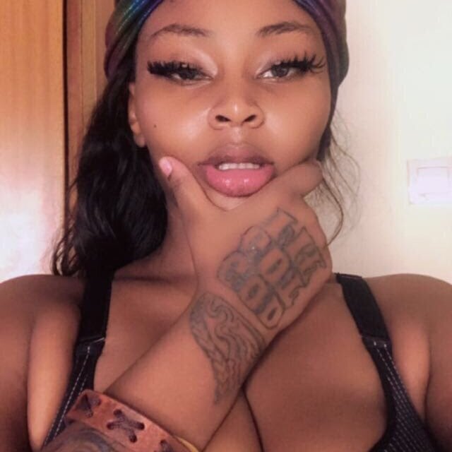 LAMCOSTE-LADY1 Chatroom