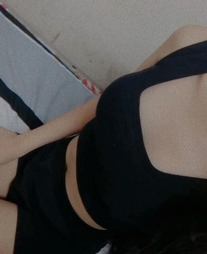 Laal_Parilove Chatroom