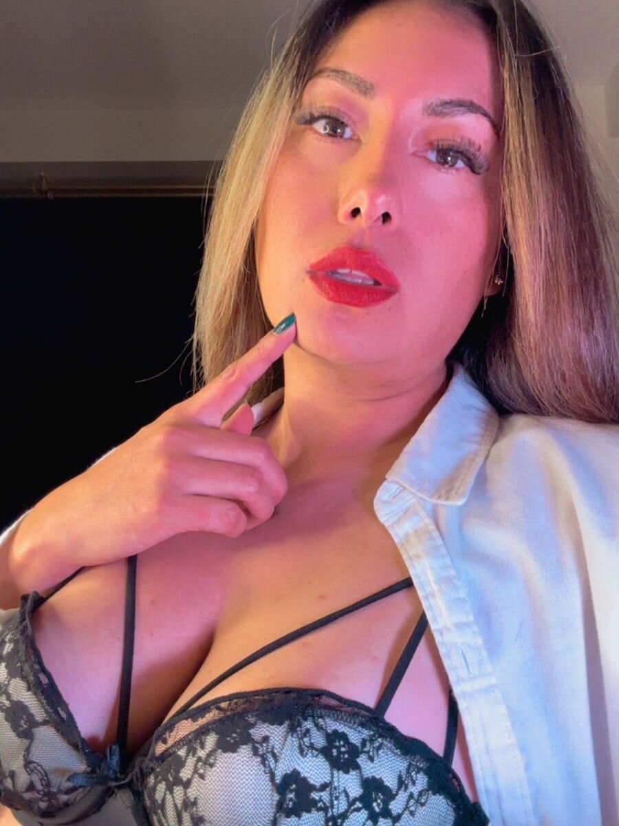LadyScarlettff Chatroom