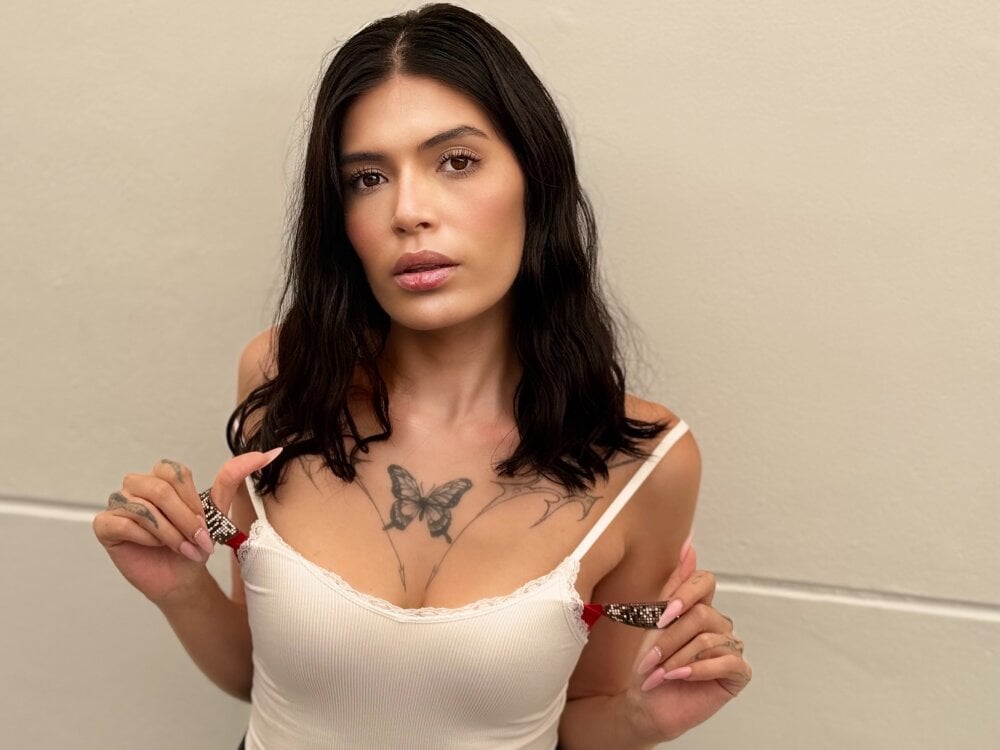 LadyZaraXXX Chatroom