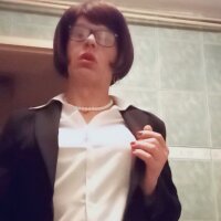 Lady_Cross Chatroom