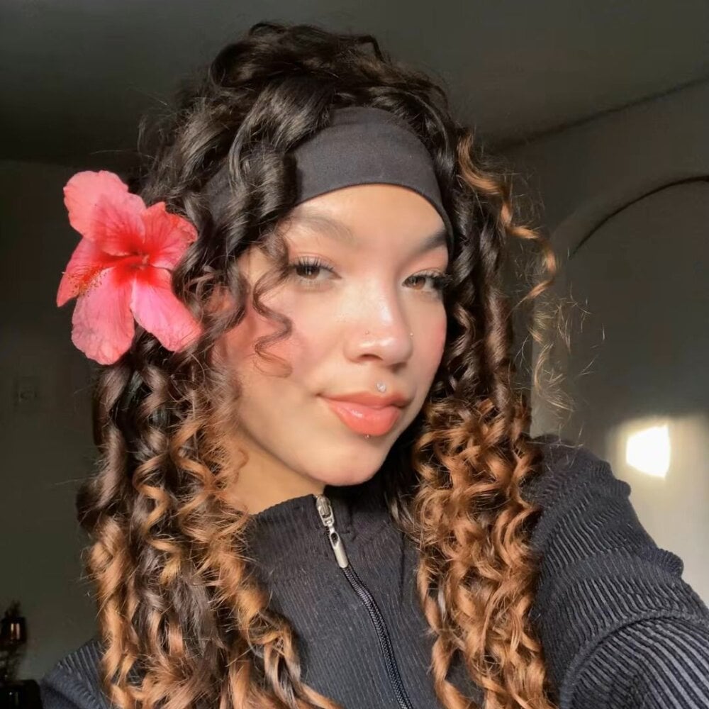 Laia_Parrish Chatroom