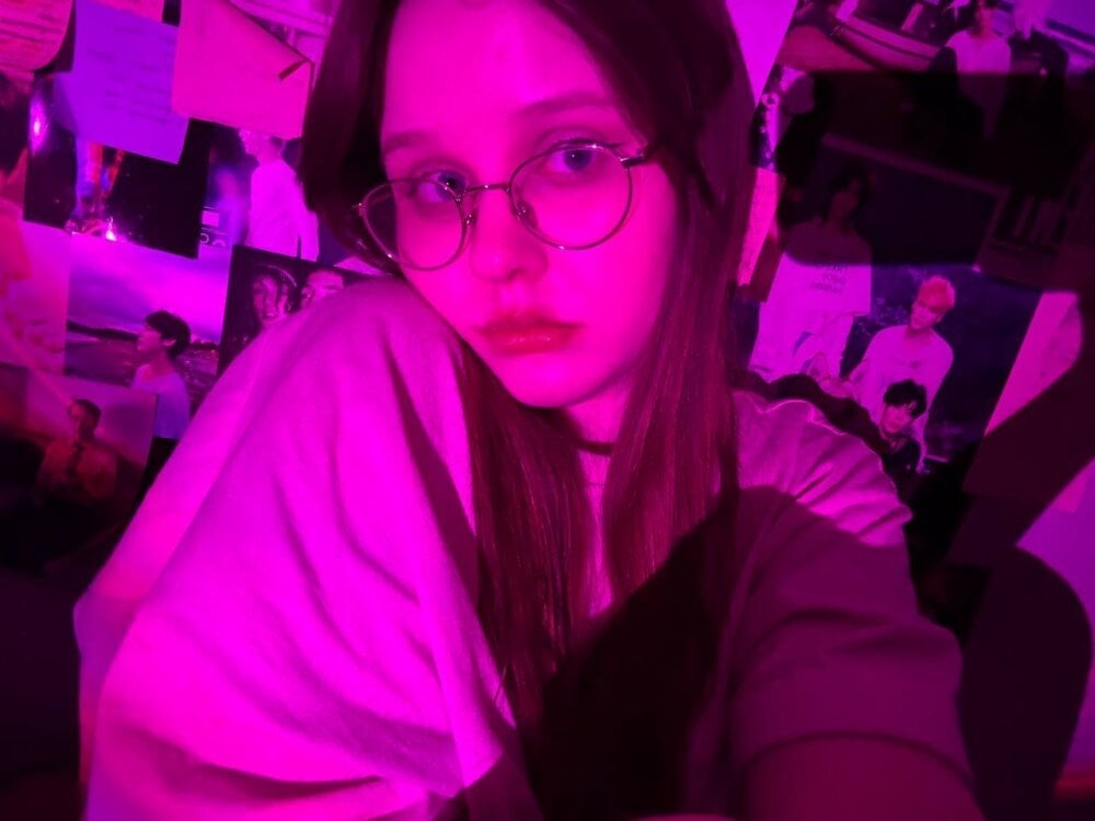 Lana_Delanay Chatroom