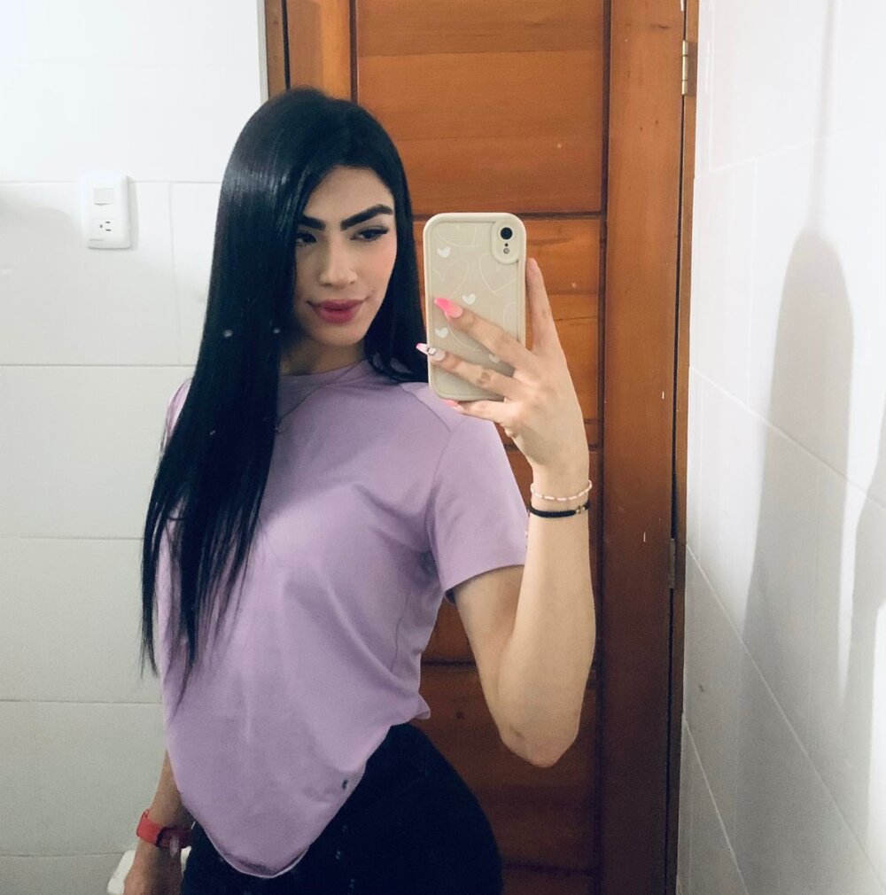 LaraMunoz Chatroom